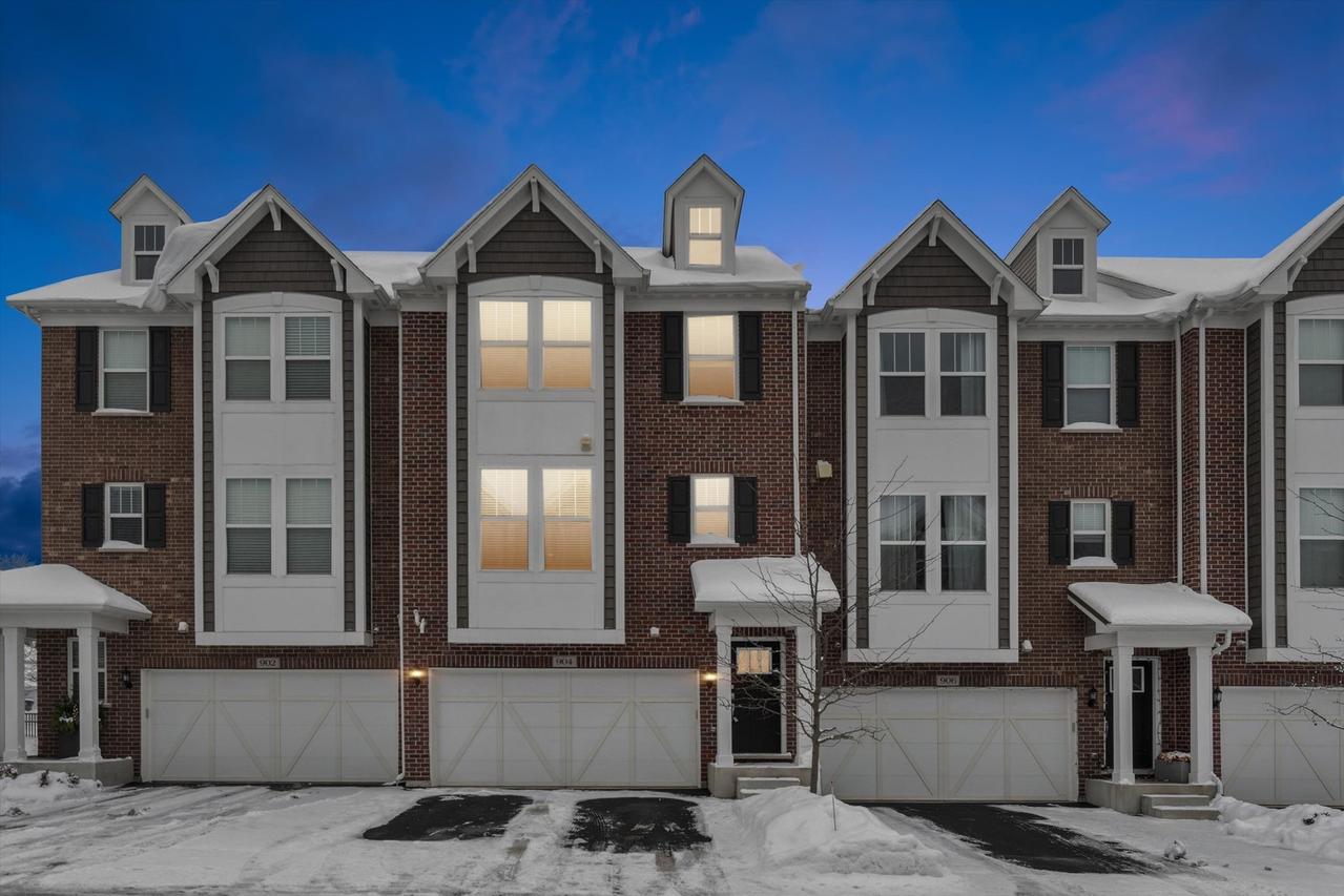 904 Coletta Cir., Naperville, IL 60563