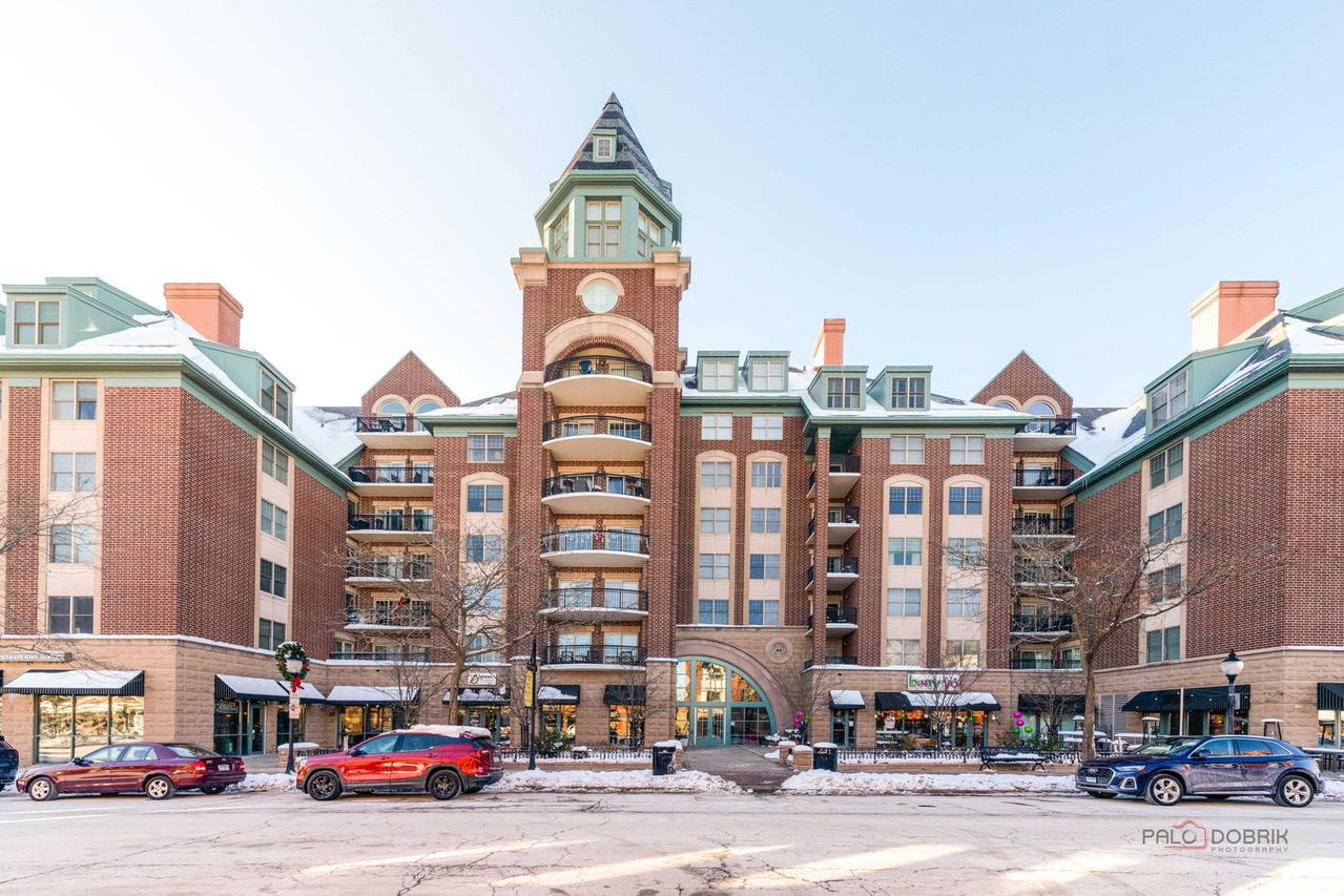 44 N Vail Ave. #613, Arlington Heights, IL 60005