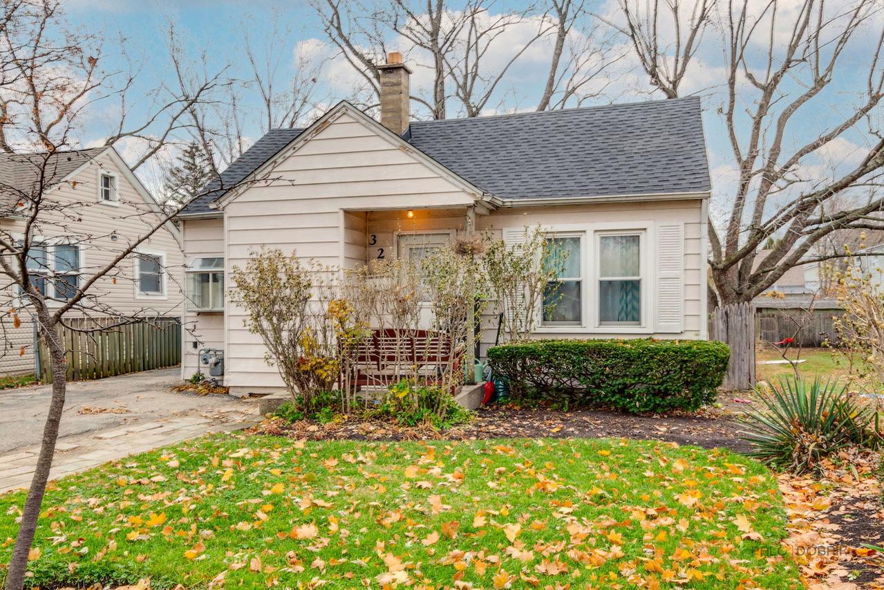 325 Fairlawn Dr., Round Lake Park, IL 60073