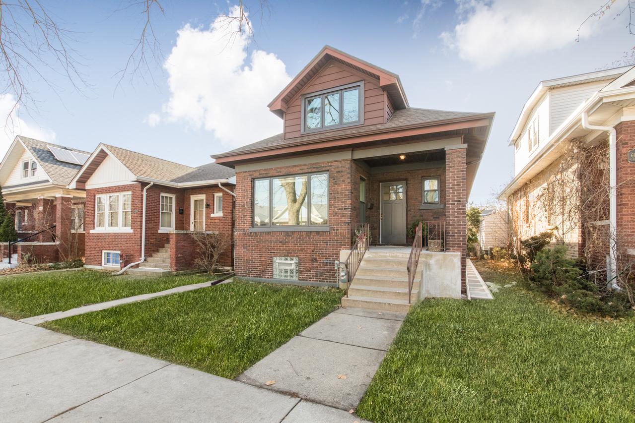 6055 W Dakin St., Chicago, IL 60634