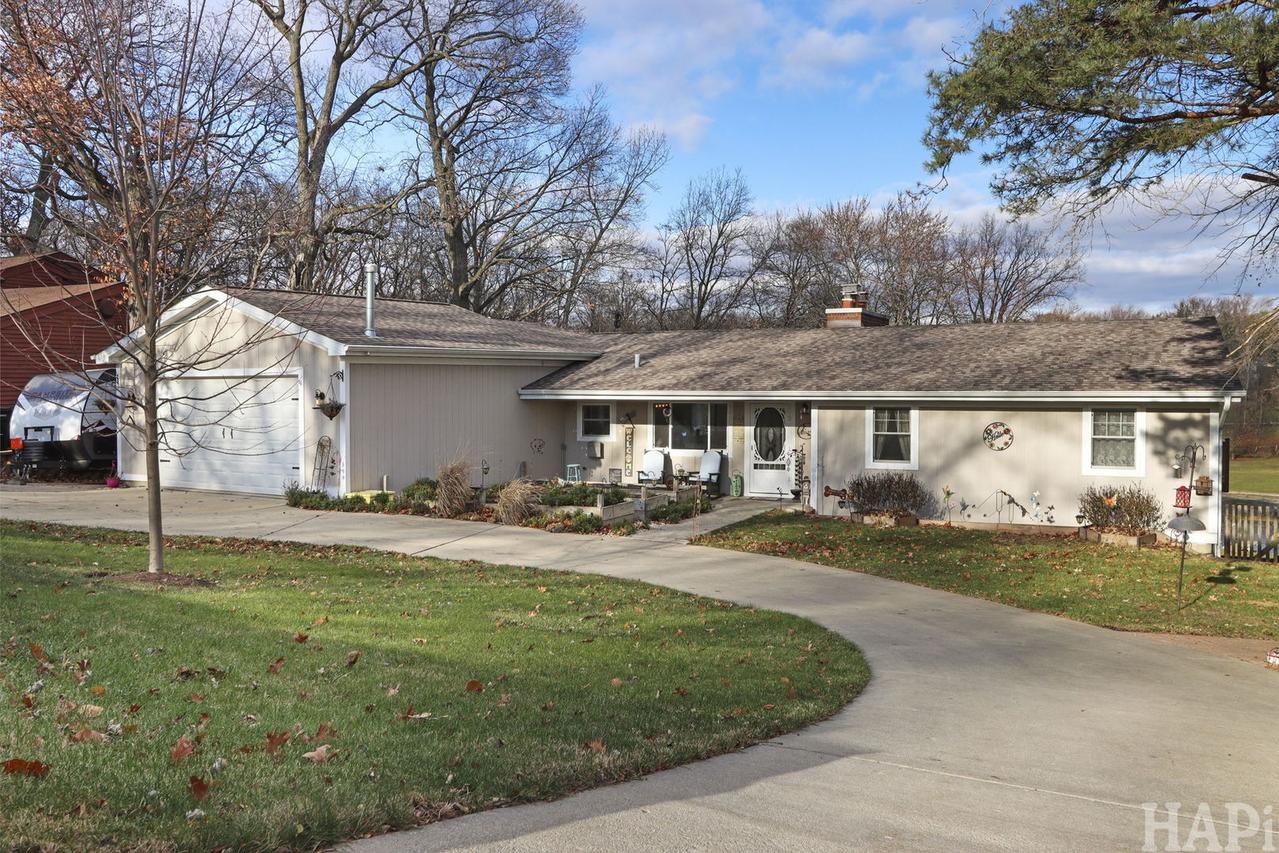 1512 W Oakleaf Dr., Johnsburg, IL 60051