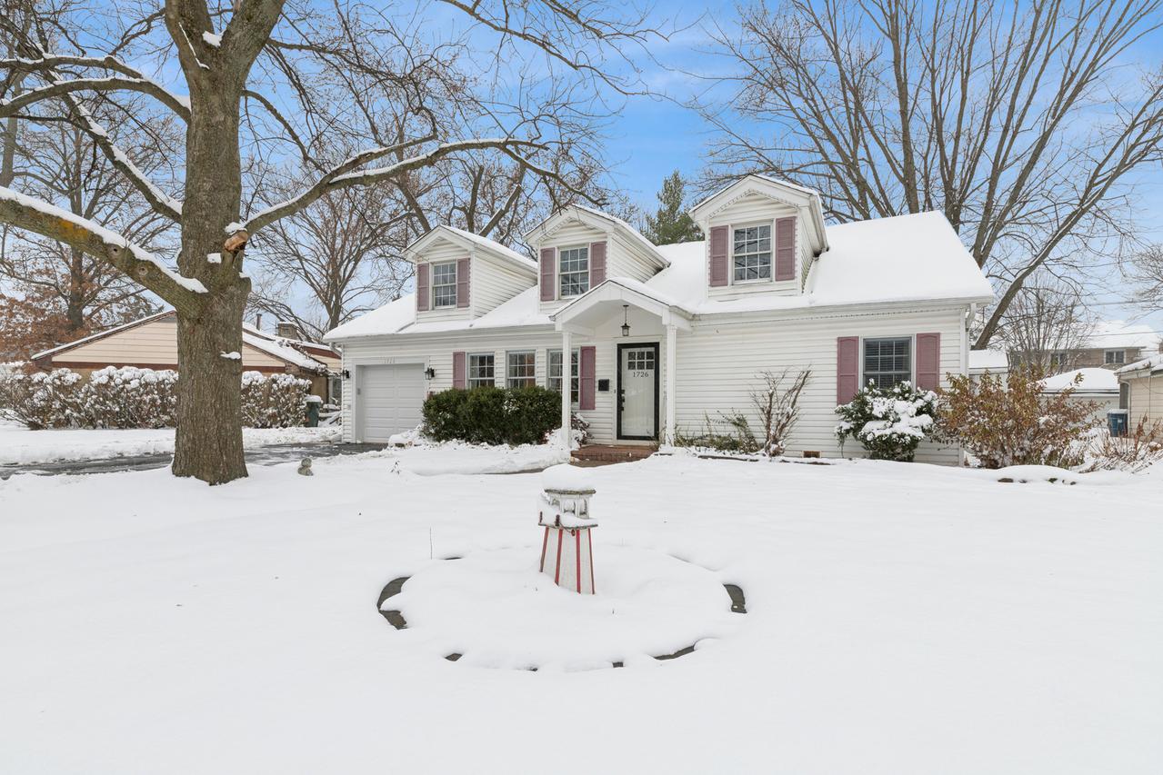 1726 Elliott St., Park Ridge, IL 60068