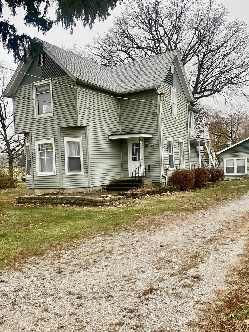 365 4th Ave., St. Anne, IL 60964