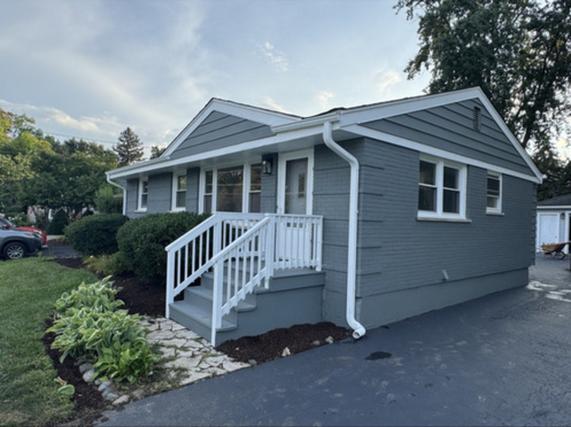 New Homes with Master Bedrooms on the 1st Floor That Attend Glenbard West High School: December 6th to December 12th