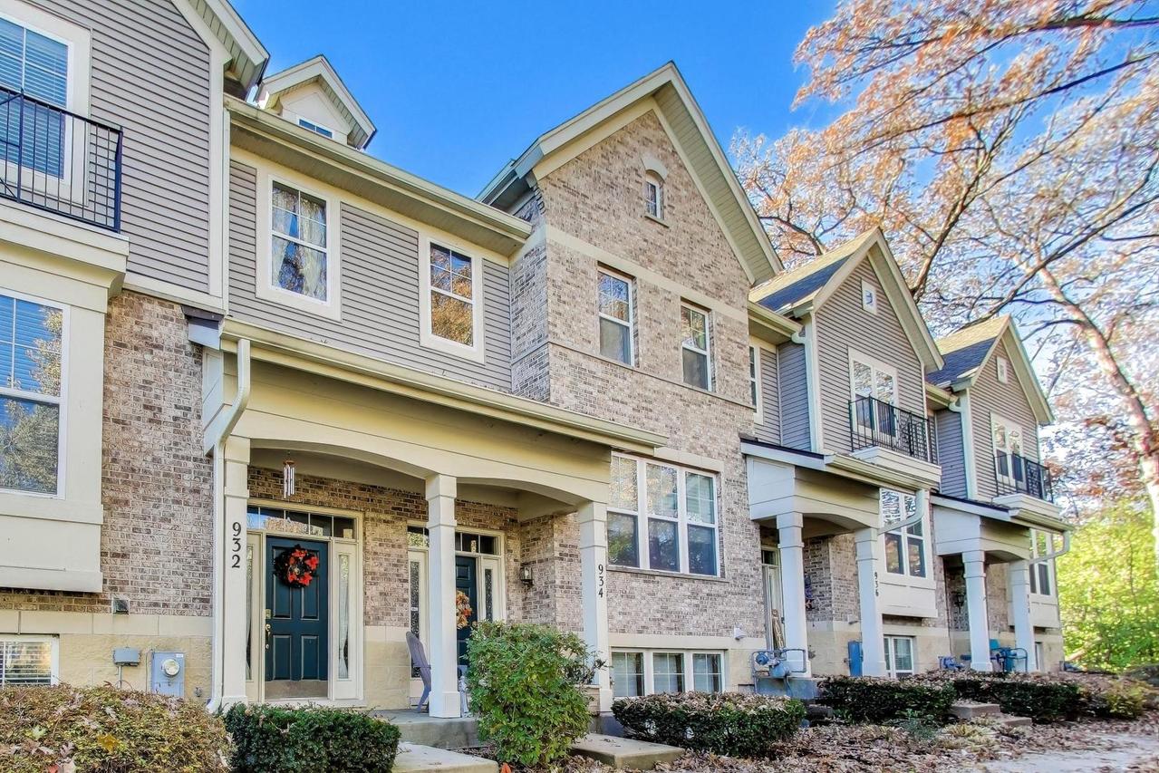 934 Tuscany Dr., Streamwood, IL 60107