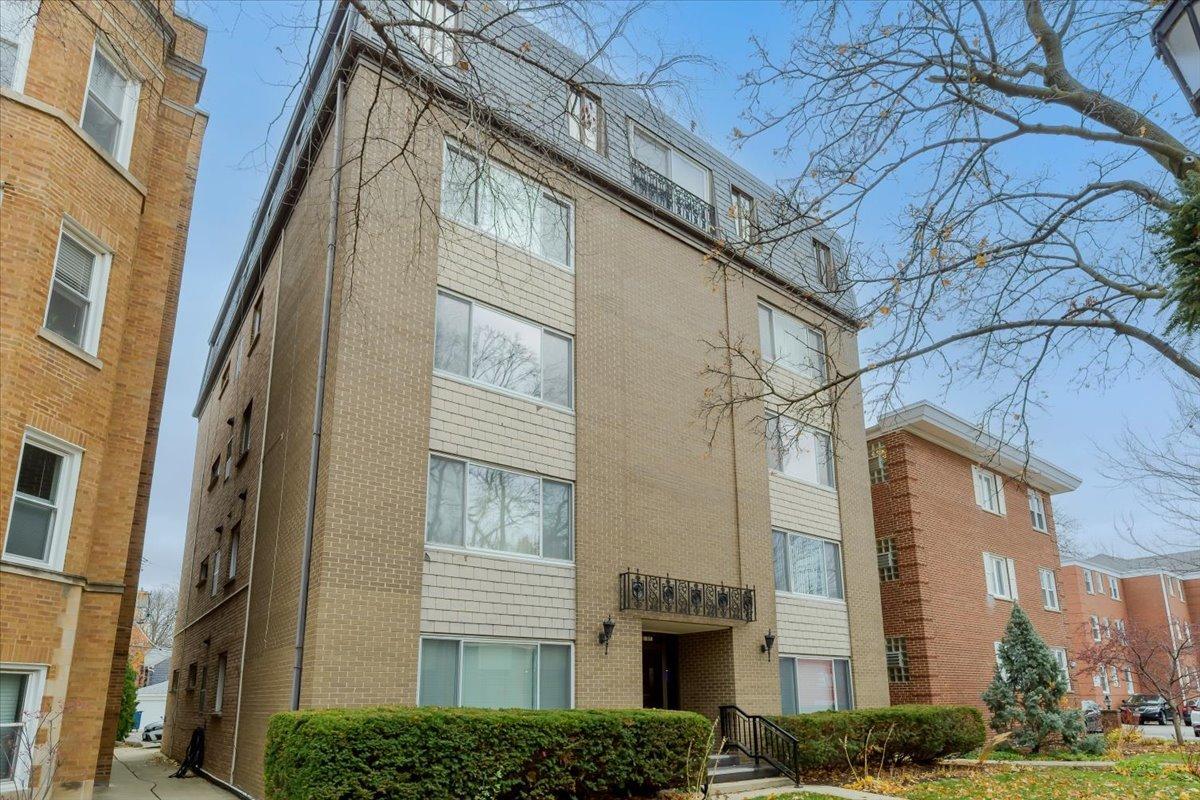 7320 Lake St. #1A, River Forest, IL 60305