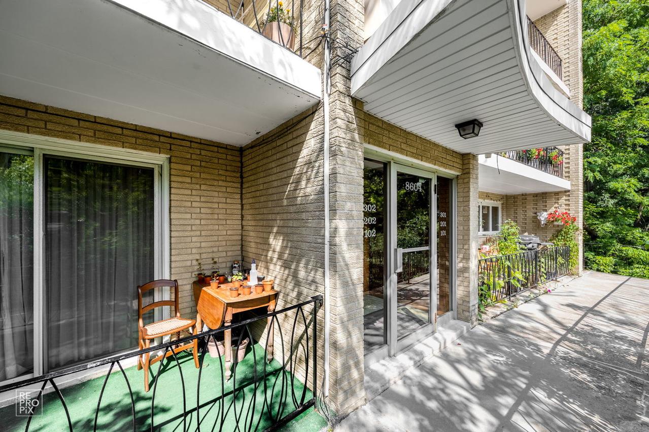 8604 W 95 Pl. #102, Hickory Hills, IL 60457