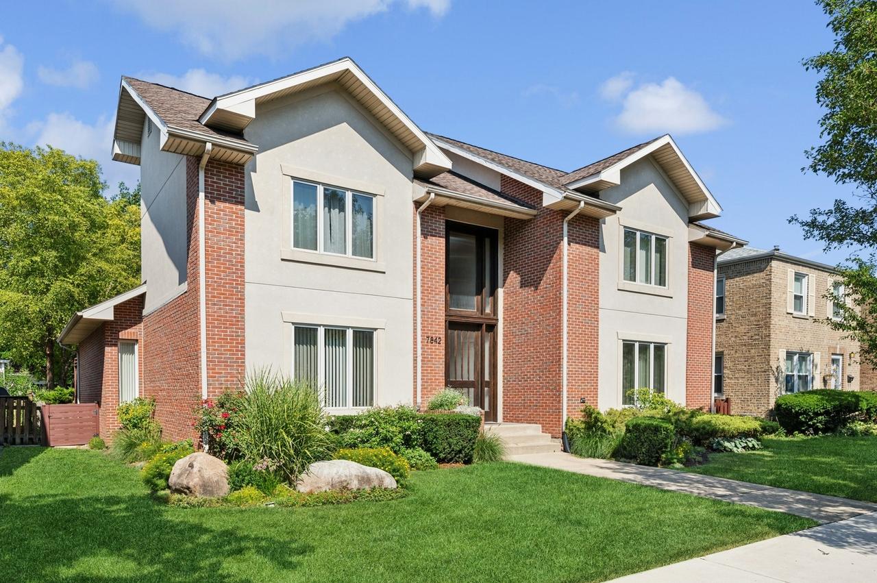 7842 E Prairie Rd., Skokie, IL 60076