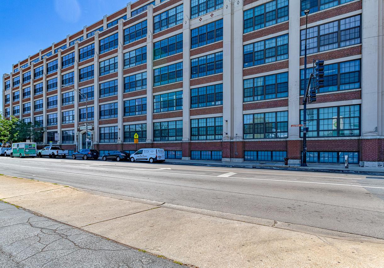 3963 W Belmont Ave. #606, Chicago, IL 60618