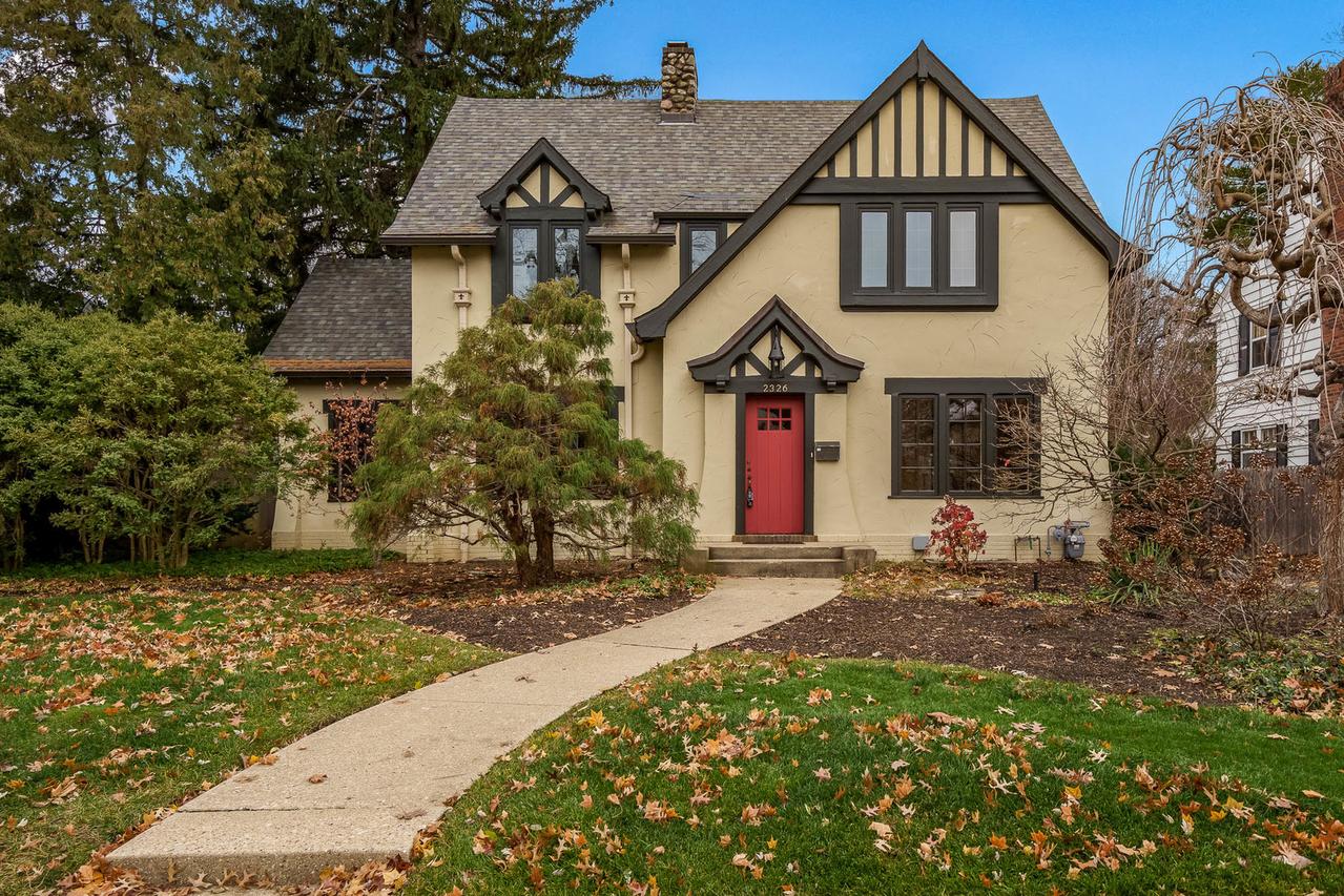 2326 Clinton Pl., Rockford, IL 61103