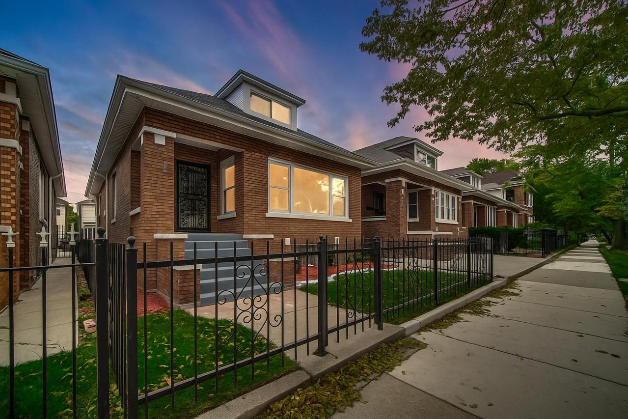 6741 S Maplewood Ave., Chicago, IL 60629