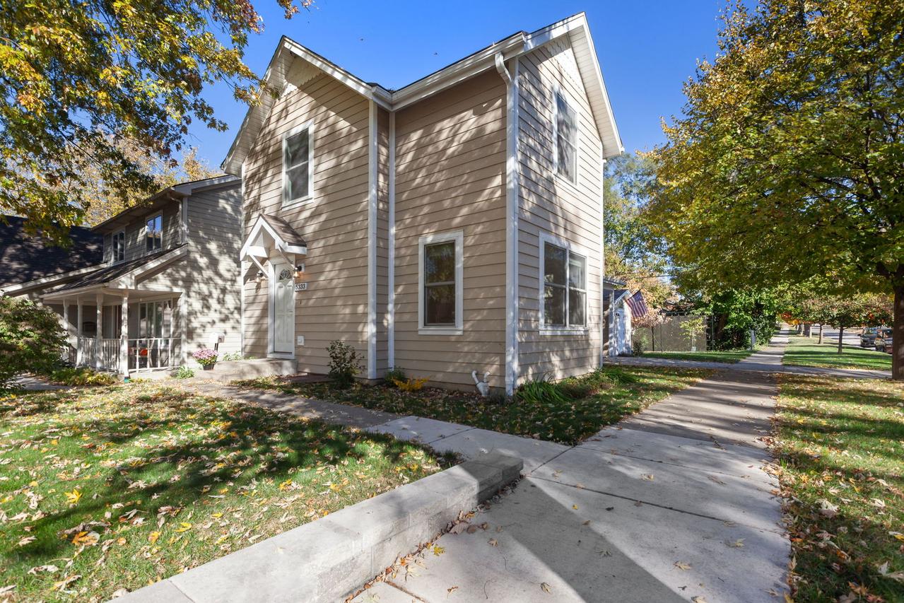 5333 Fairview Ave., Downers Grove, IL 60515