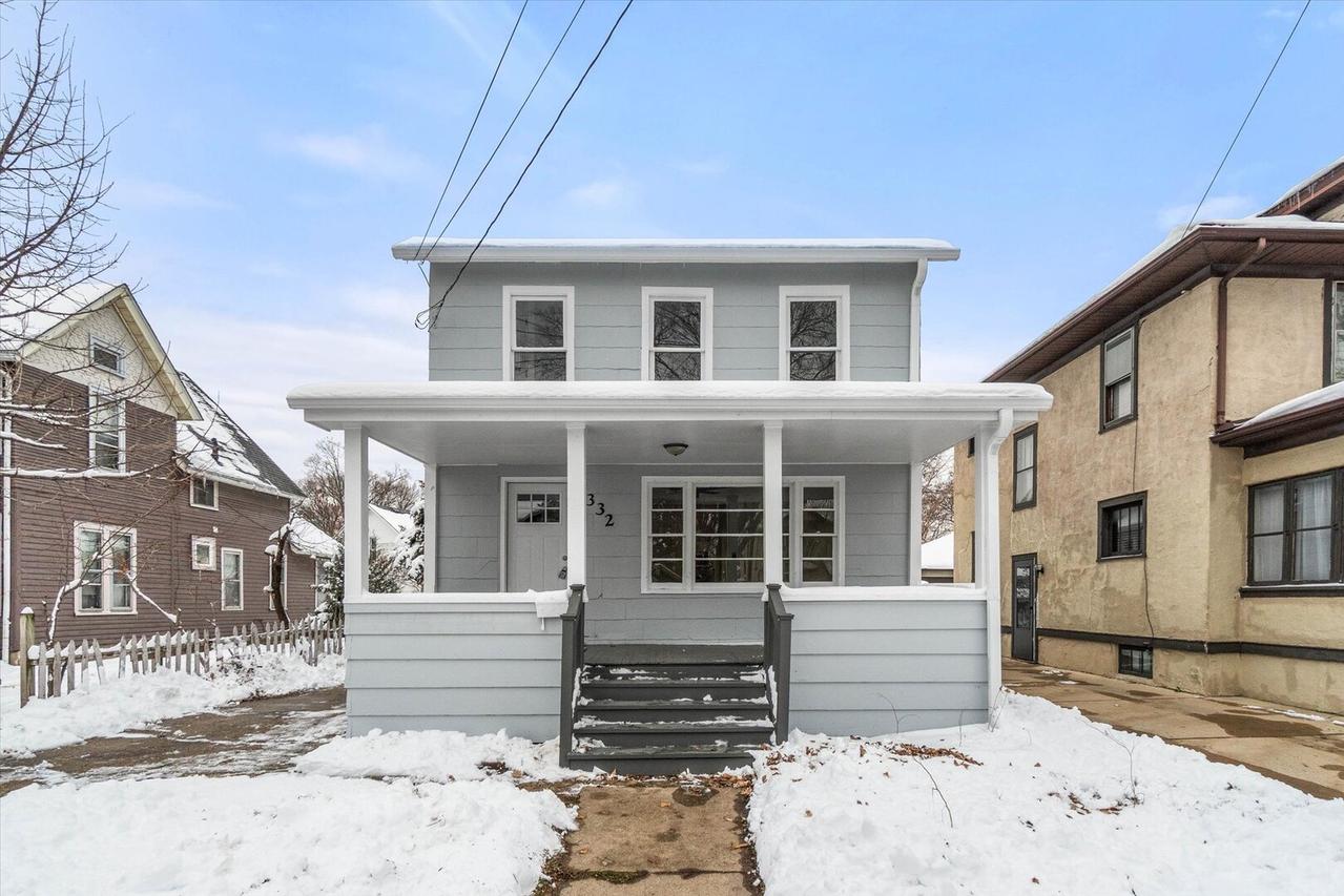 332 North Ave., Aurora, IL 60505