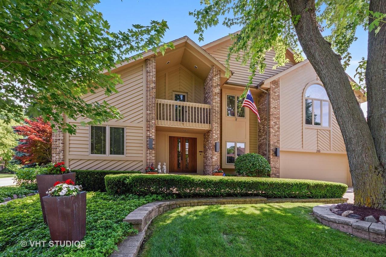 215 E Ryan Ct., Arlington Heights, IL 60005