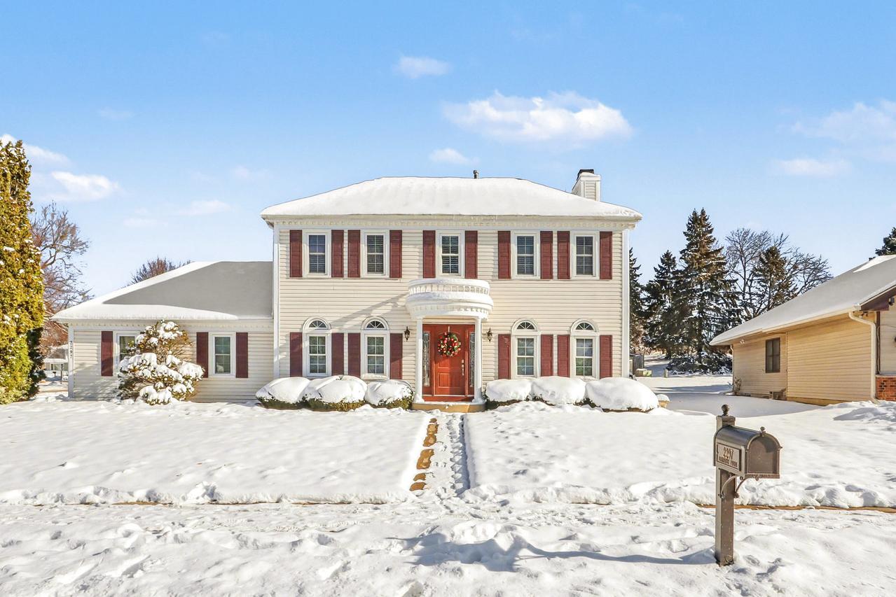 2297 Lakeside Dr., Aurora, IL 60504