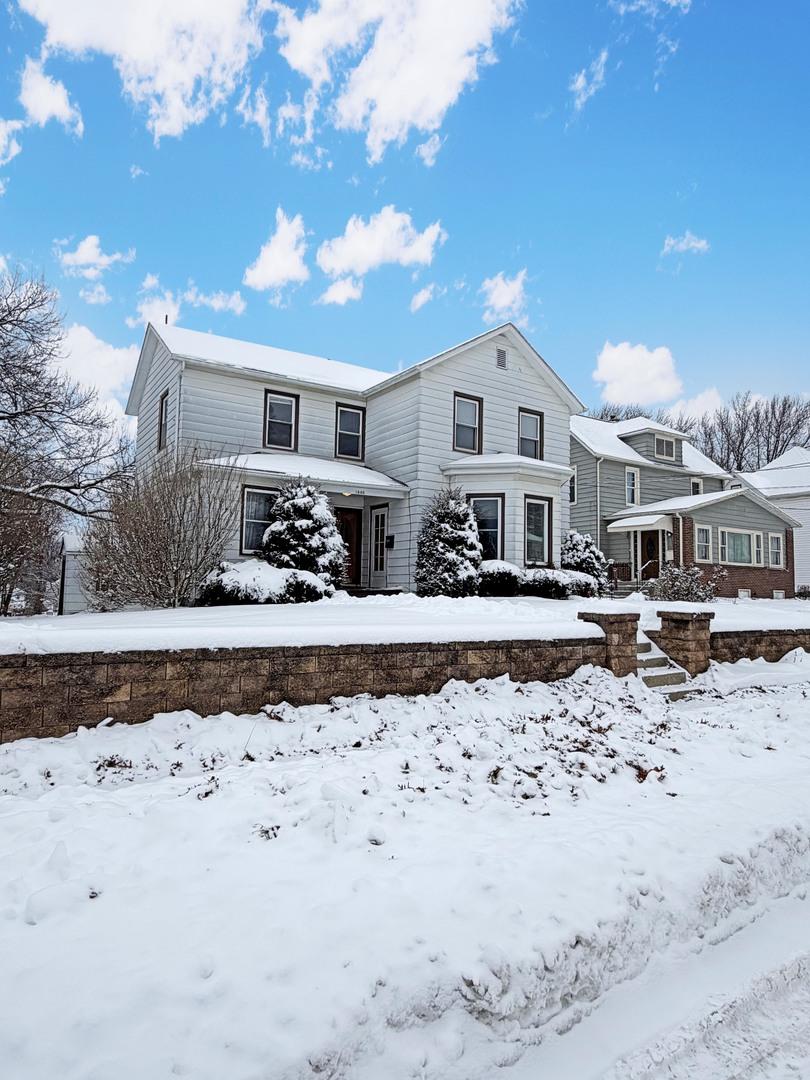 1440 S Chicago Ave., Freeport, IL 61032