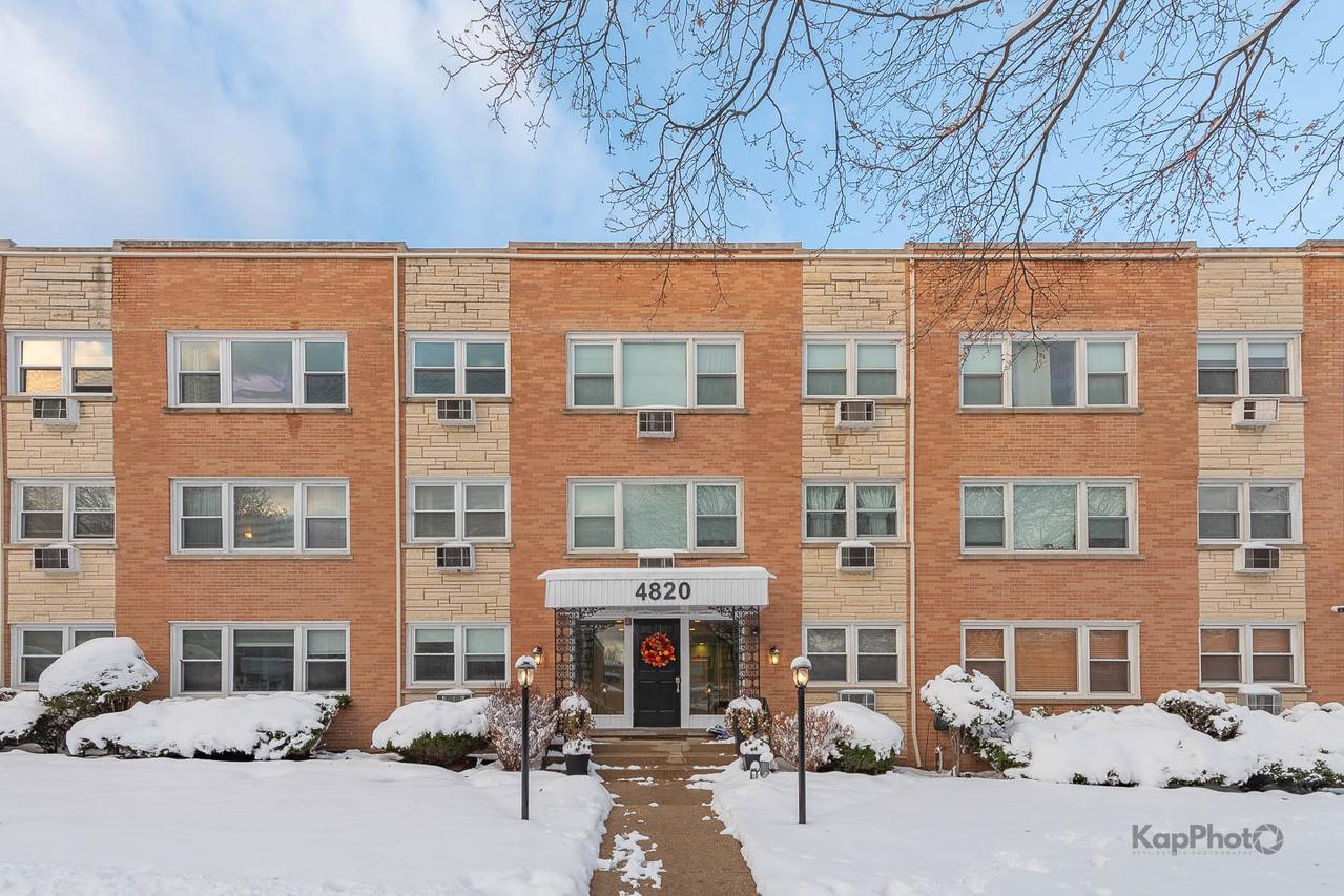 4820 Conrad St. #202, Skokie, IL 60077