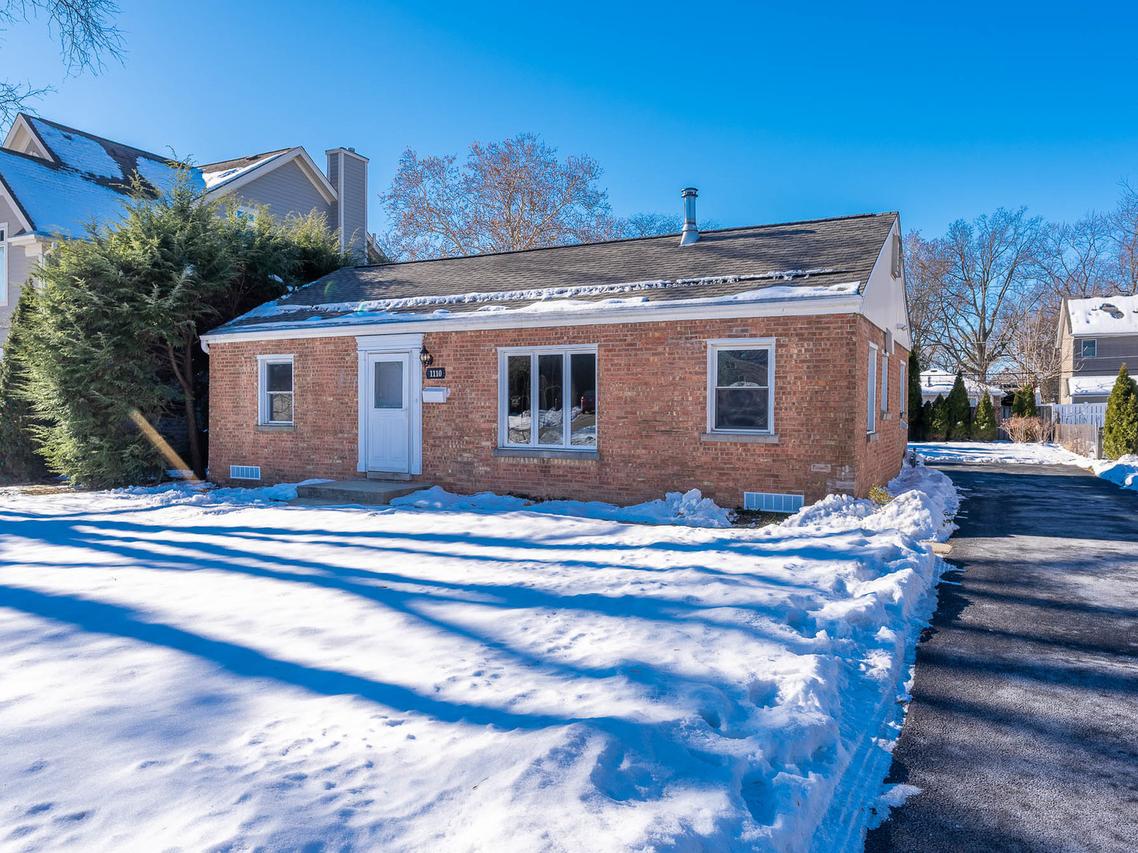 1110 S Gables Blvd., Wheaton, IL 60189