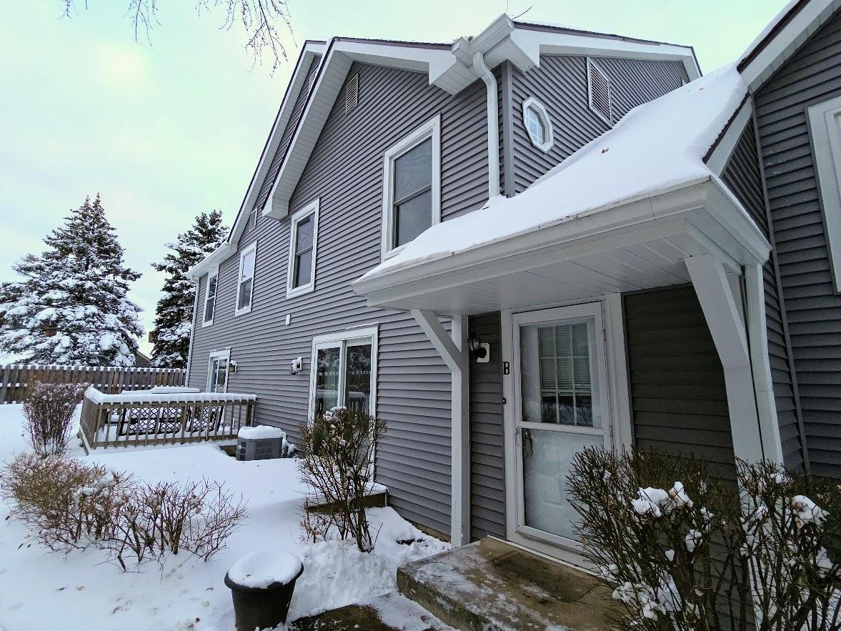 2732 Weeping Willow Rd. #B, Lisle, IL 60532