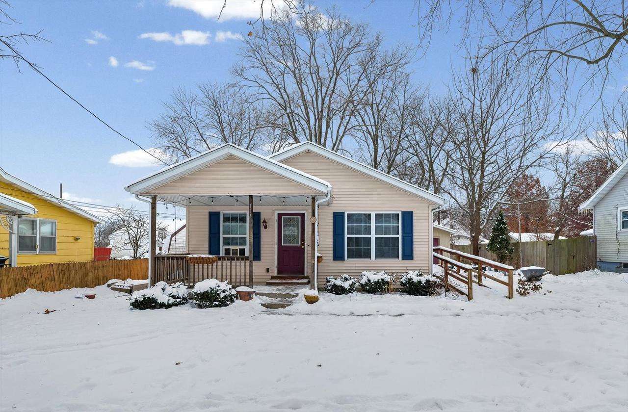 114 N Cottage Grove Ave., Urbana, IL 61802