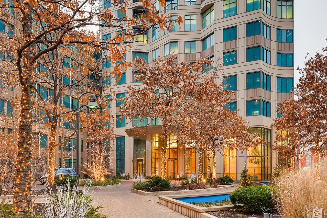400 N Lasalle Dr. #3008, Chicago, IL 60654