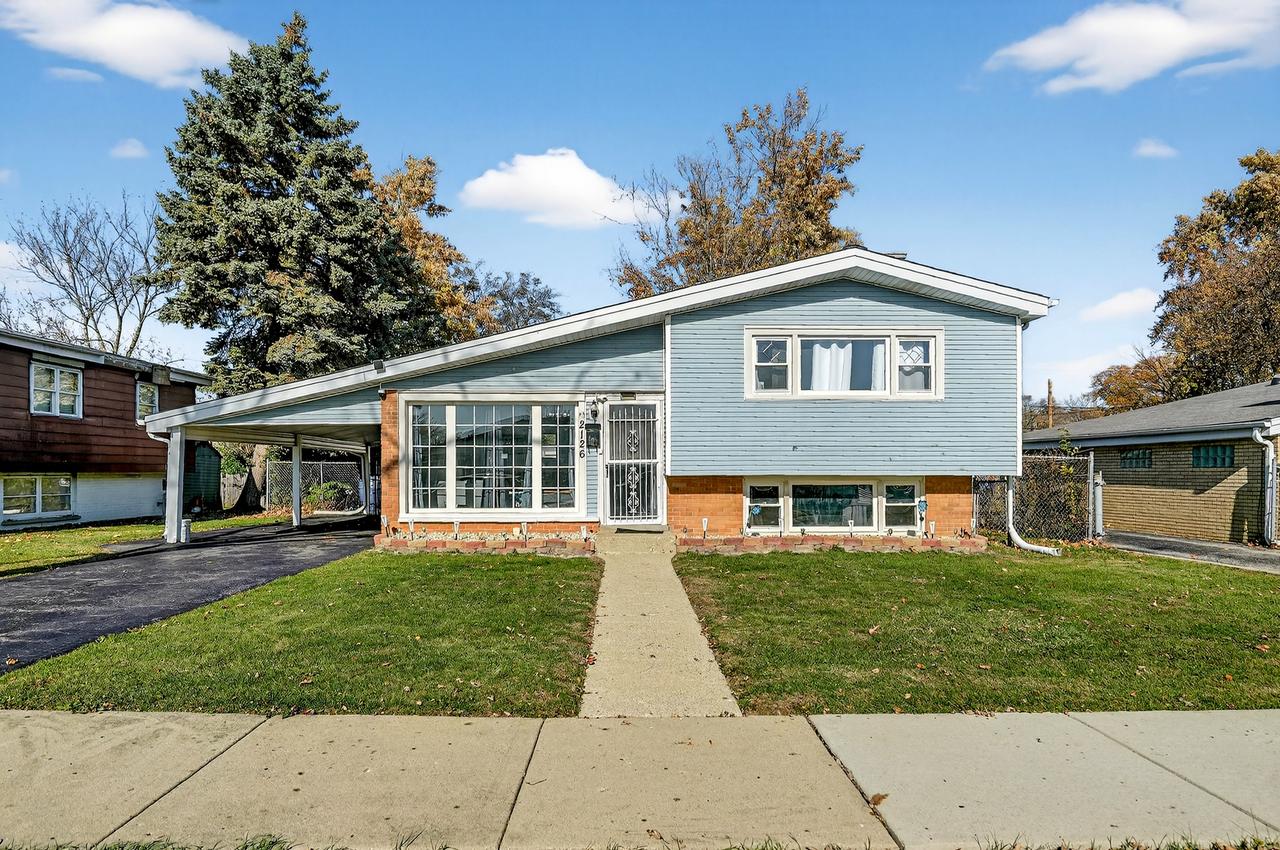 2126 David Dr., Des Plaines, IL 60018