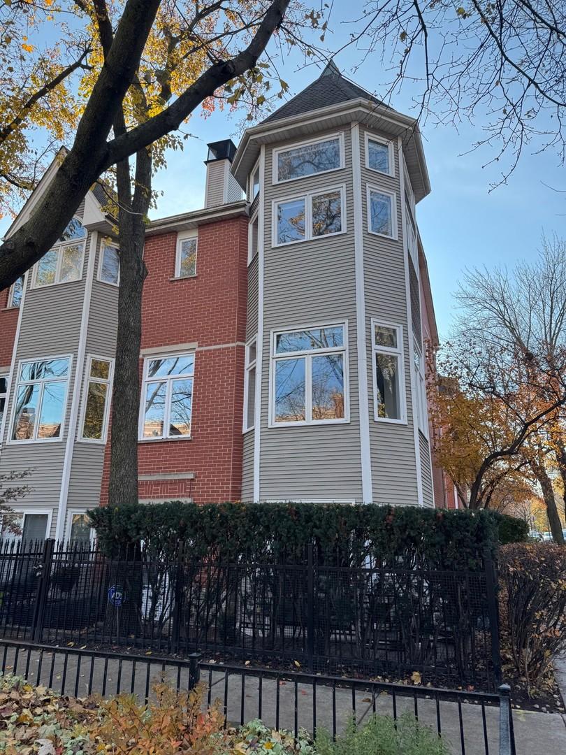 1459 W Wrightwood Ave., Chicago, IL 60614