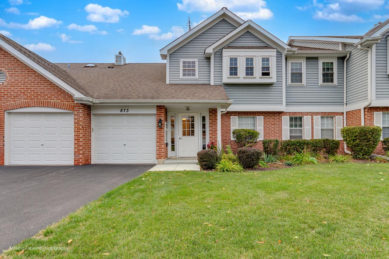 873 Quin Ct. #202, Naperville, IL 60563