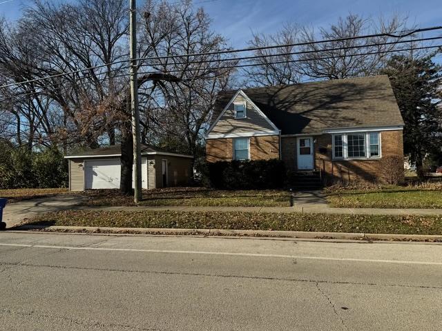 2500 Maple St., Des Plaines, IL 60018