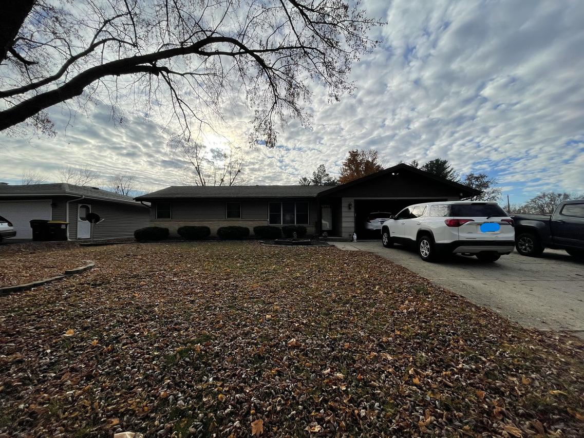 1949 Will James Rd., Rockford, IL 61109