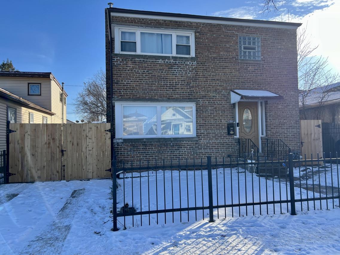 7421 W 64th St., Summit, IL 60501