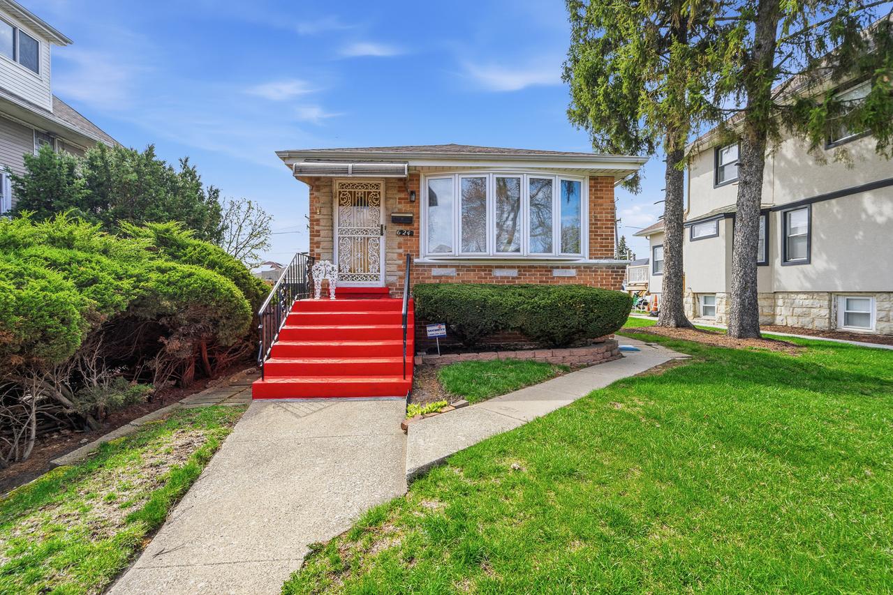 624 S 17th Ave., Maywood, IL 60153