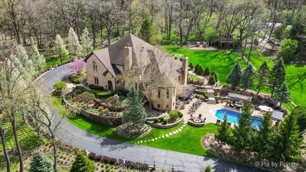 10018 Haegers Bend Rd., Algonquin, IL 60102