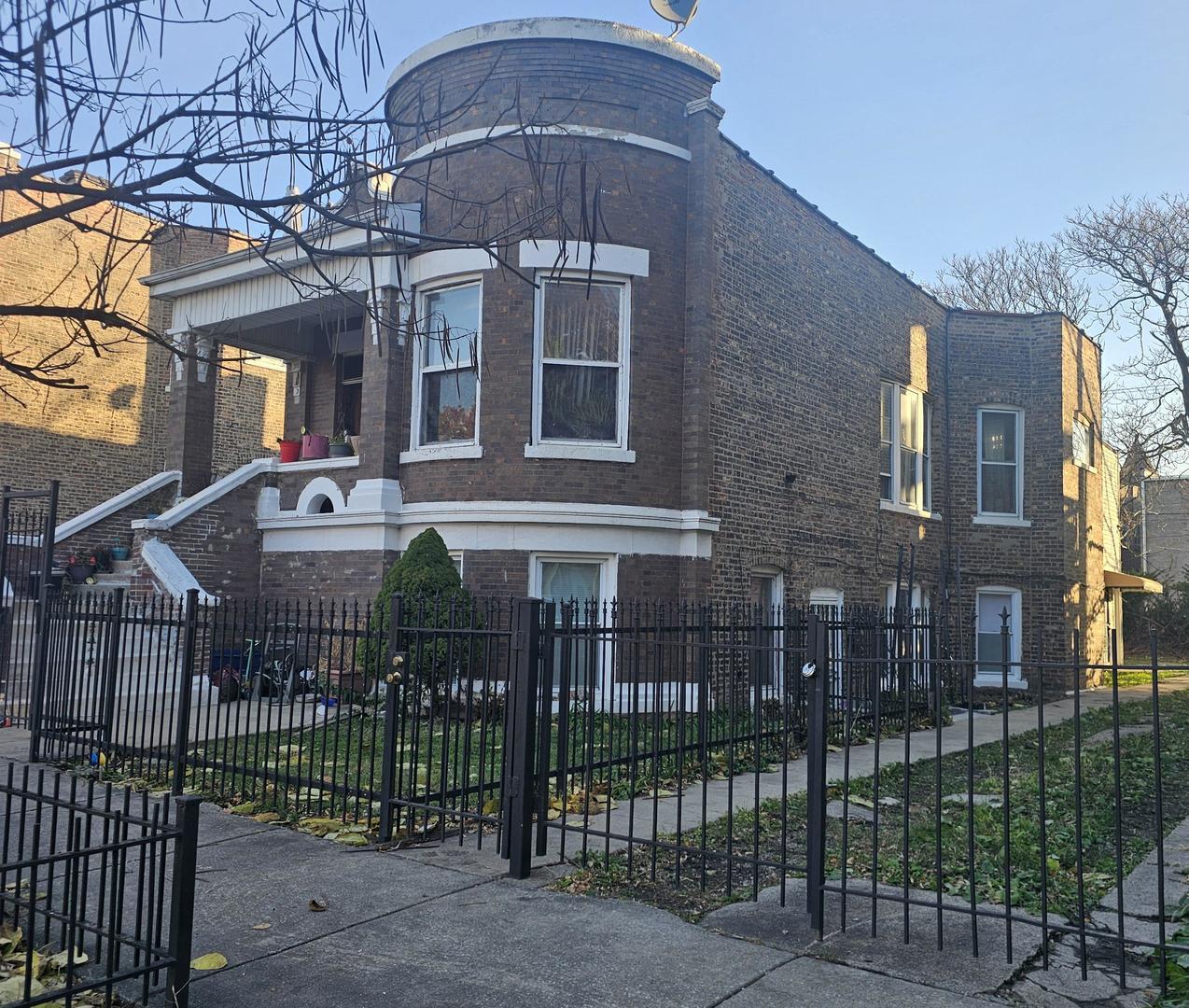 1825 S Lawndale Ave., Chicago, IL 60623