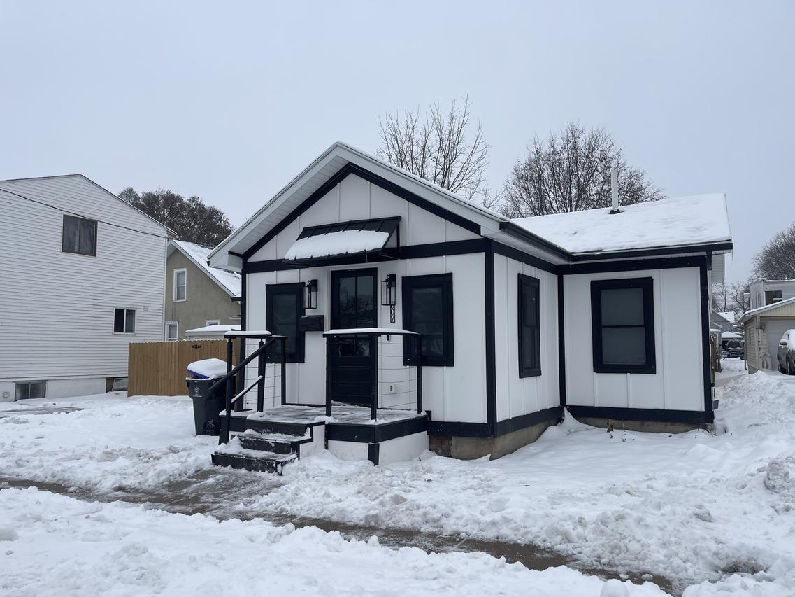 607 W Olive St., Bloomington, IL 61701