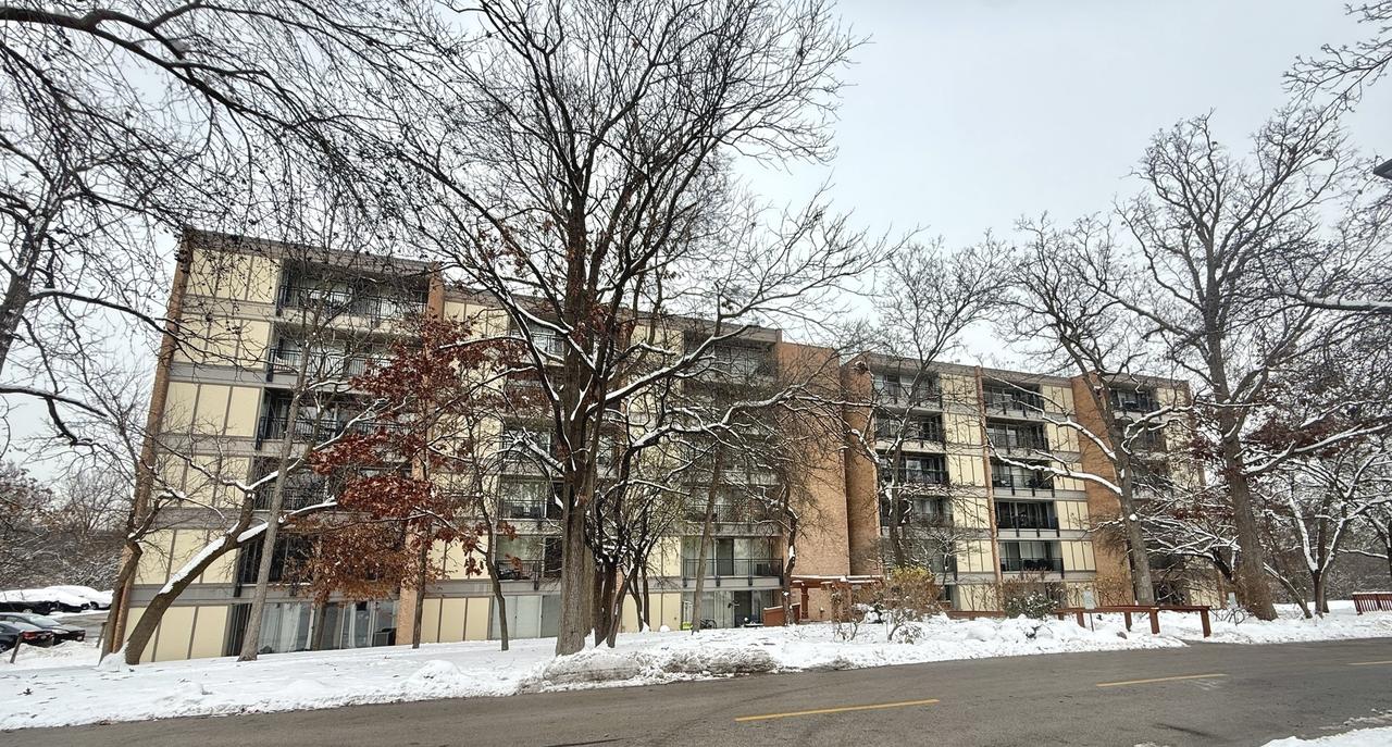 6010 Oakwood Dr. #5D, Lisle, IL 60532