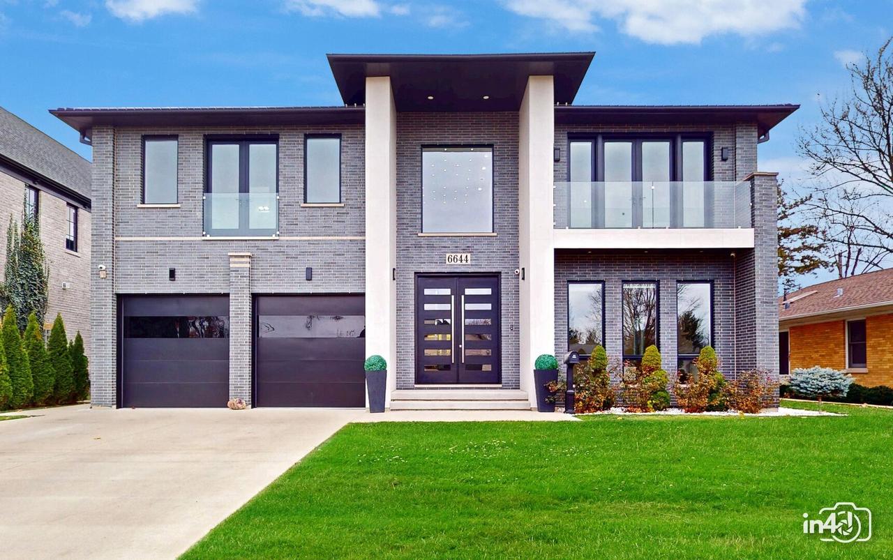 6644 N Knox Ave., Lincolnwood, IL 60712