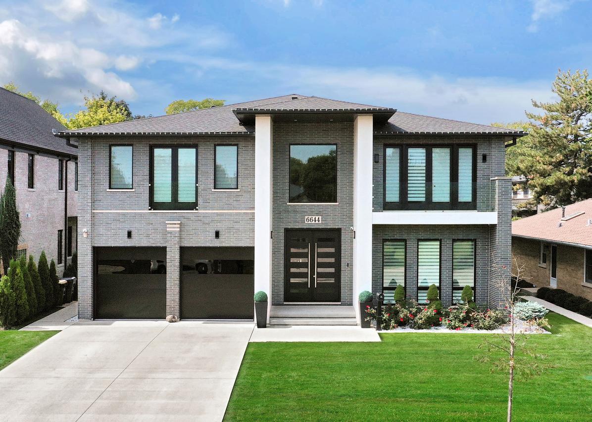 6644 N Knox Ave., Lincolnwood, IL 60712