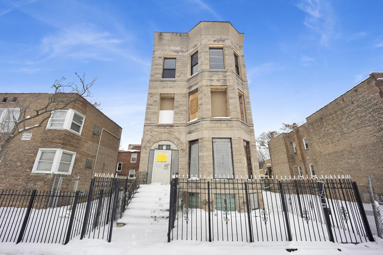 5813 S Wabash Ave., Chicago, IL 60637