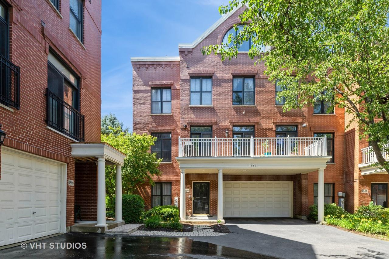 1867 Admiral Ct., Glenview, IL 60026