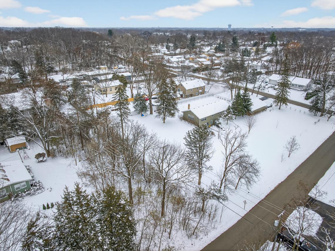 35563 N Hillside Ave., Round Lake Beach, IL 60073