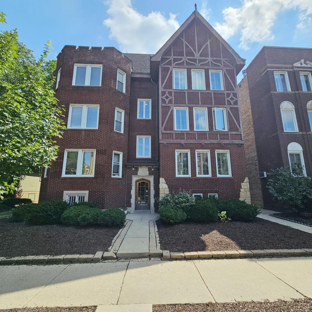 424 Wisconsin Ave. #3N, Oak Park, IL 60302