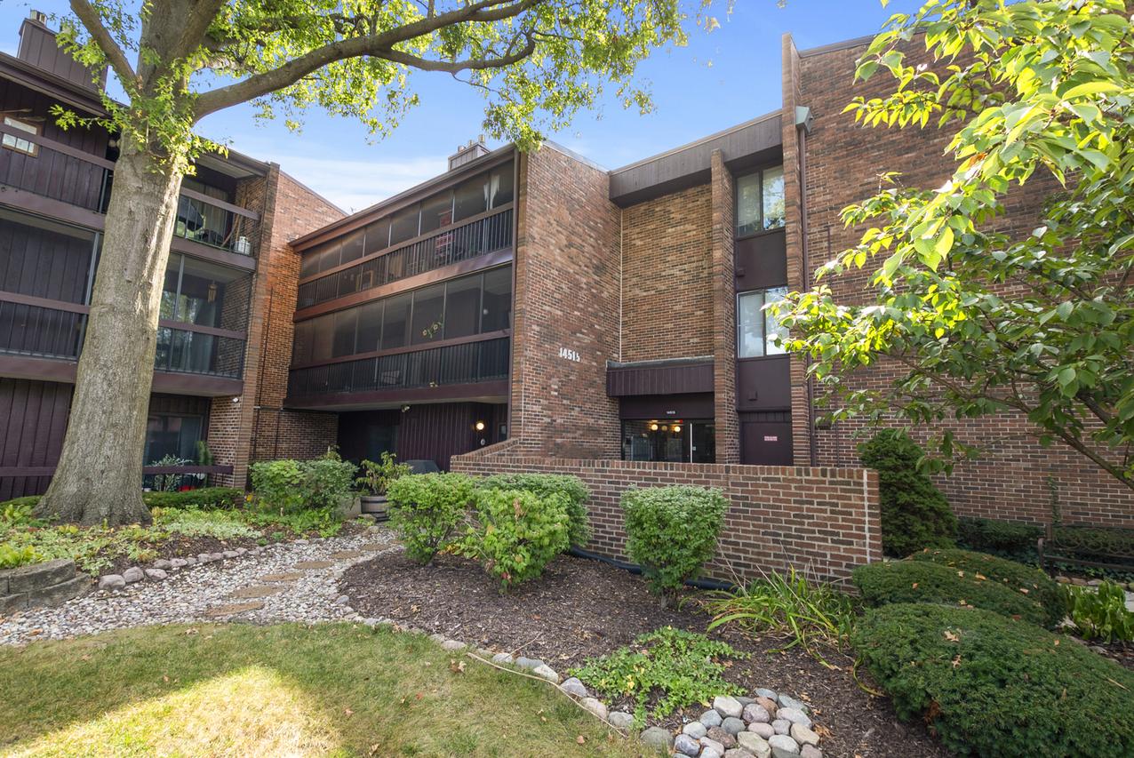 14515 Central Ct. #G3, Oak Forest, IL 60452
