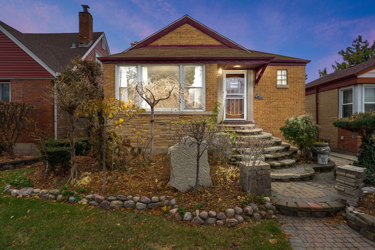 7944 S Trumbull Ave., Chicago, IL 60652