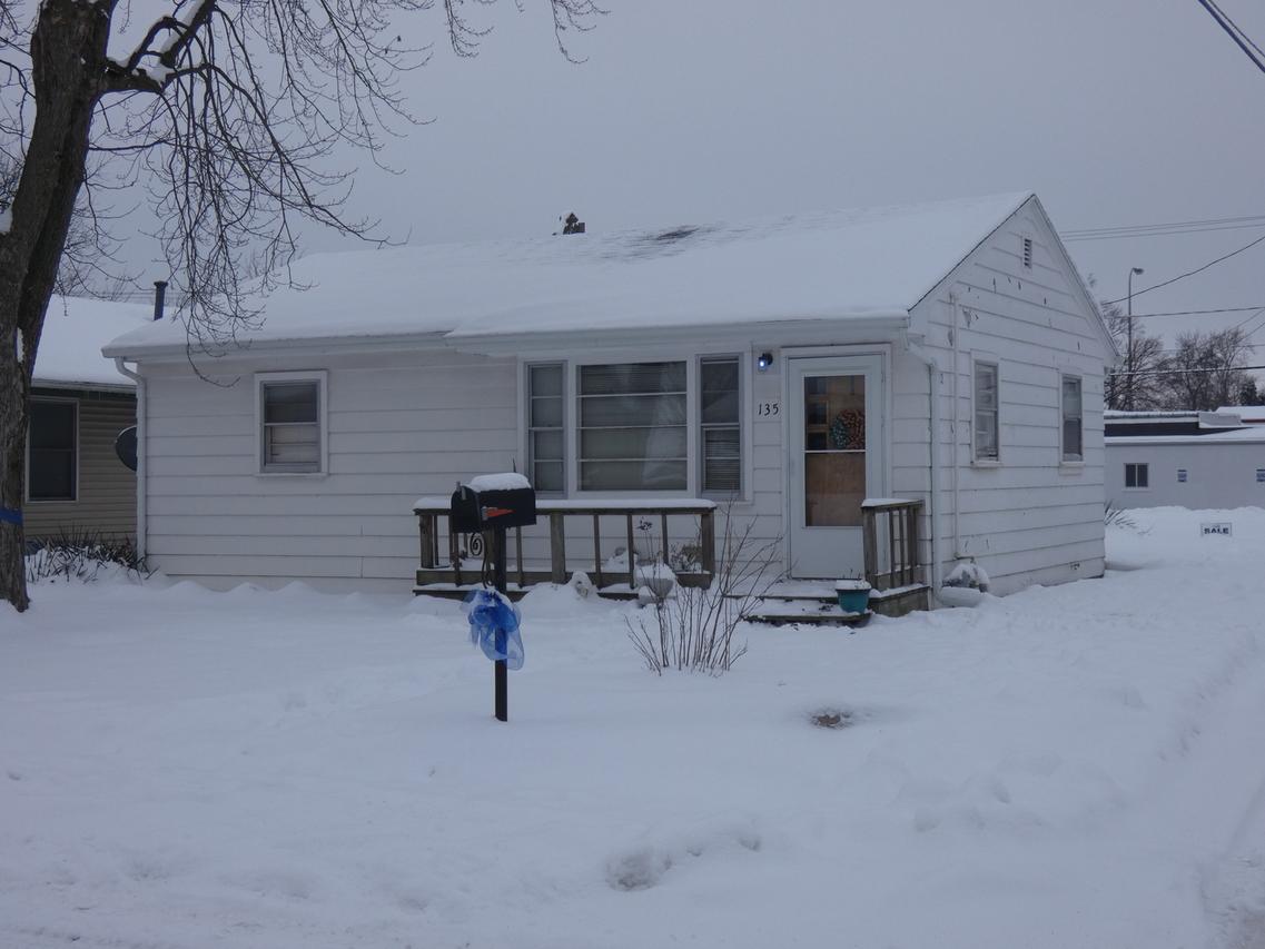 135 S Quincy Ave., Bradley, IL 60915
