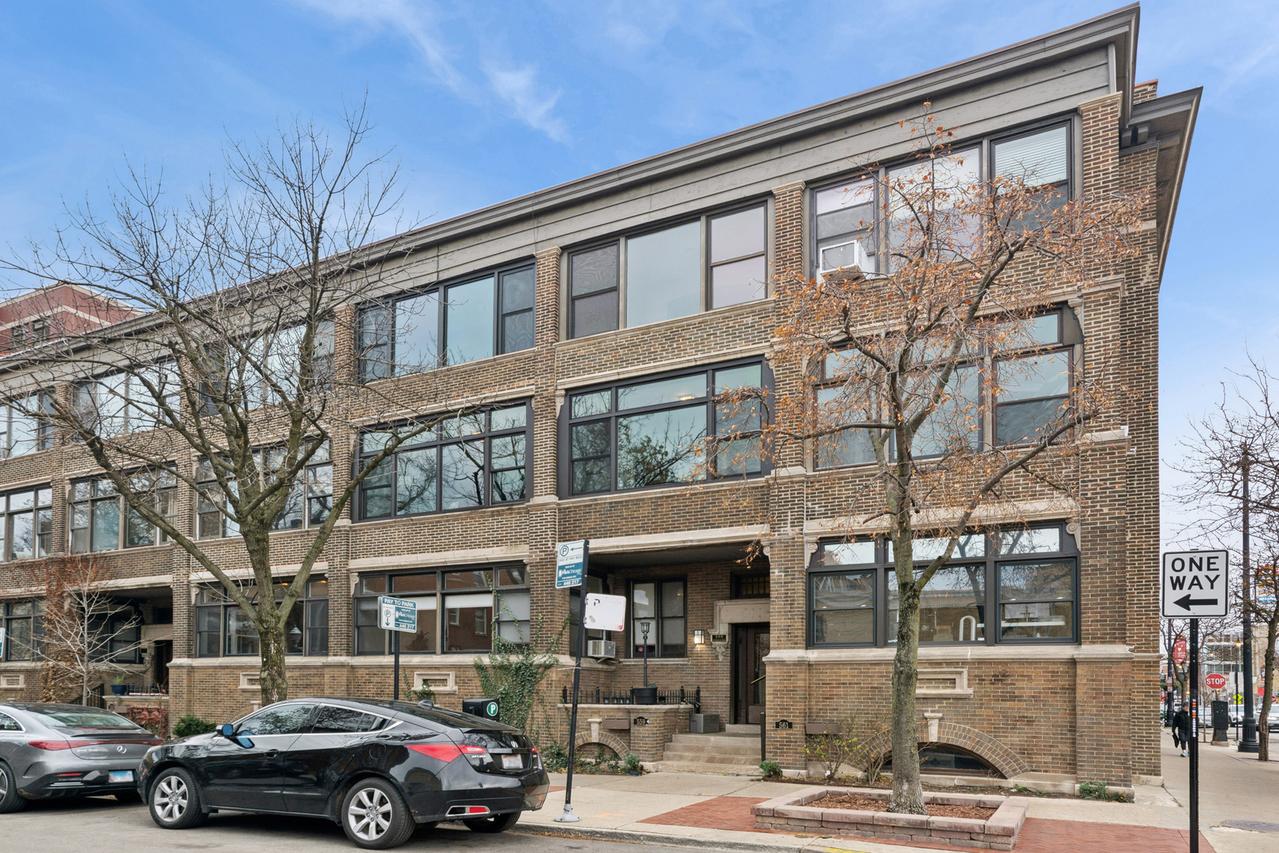 559 W Aldine Ave. #2, Chicago, IL 60657