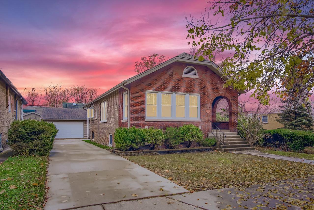 10522 S Leavitt St., Chicago, IL 60643