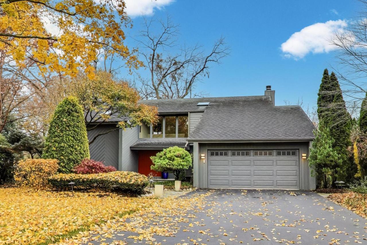 11515 Burr Oak Ln., Burr Ridge, IL 60527