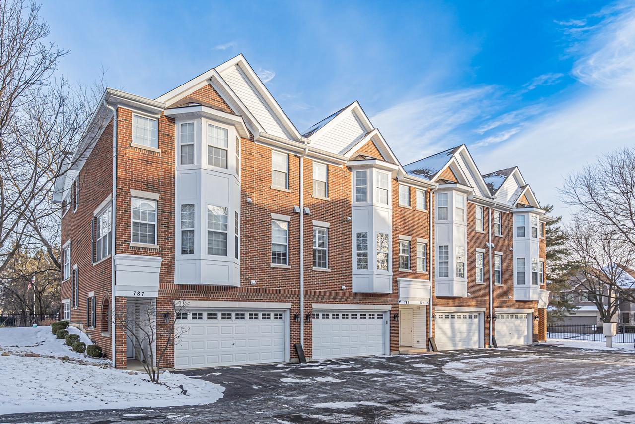 783 N Regis Ct., Palatine, IL 60067