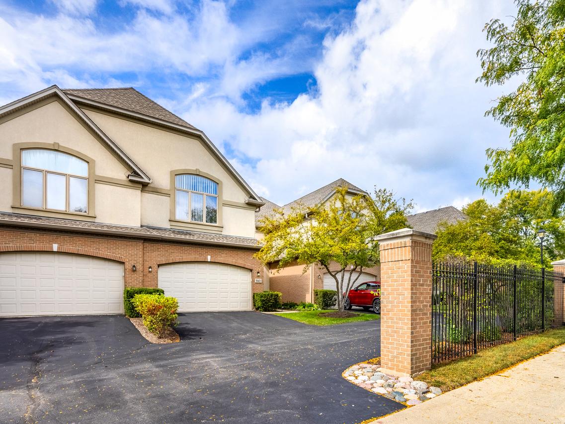 842 N Maple Ave., Palatine, IL 60067